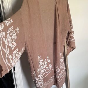 Embroidered Dark Tan Kimono Wrap with White Details